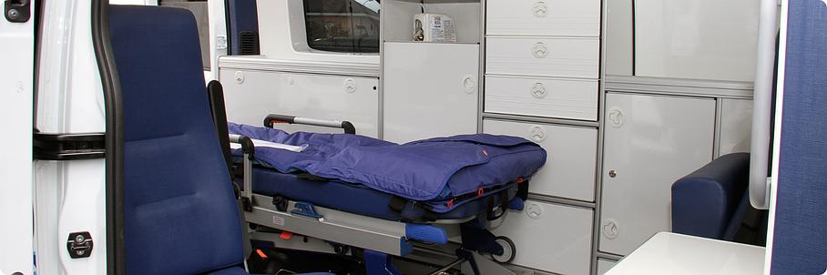 chariot brancard dans un ambulance