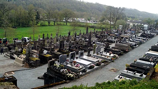 Cimetière de chambon sur voueize
